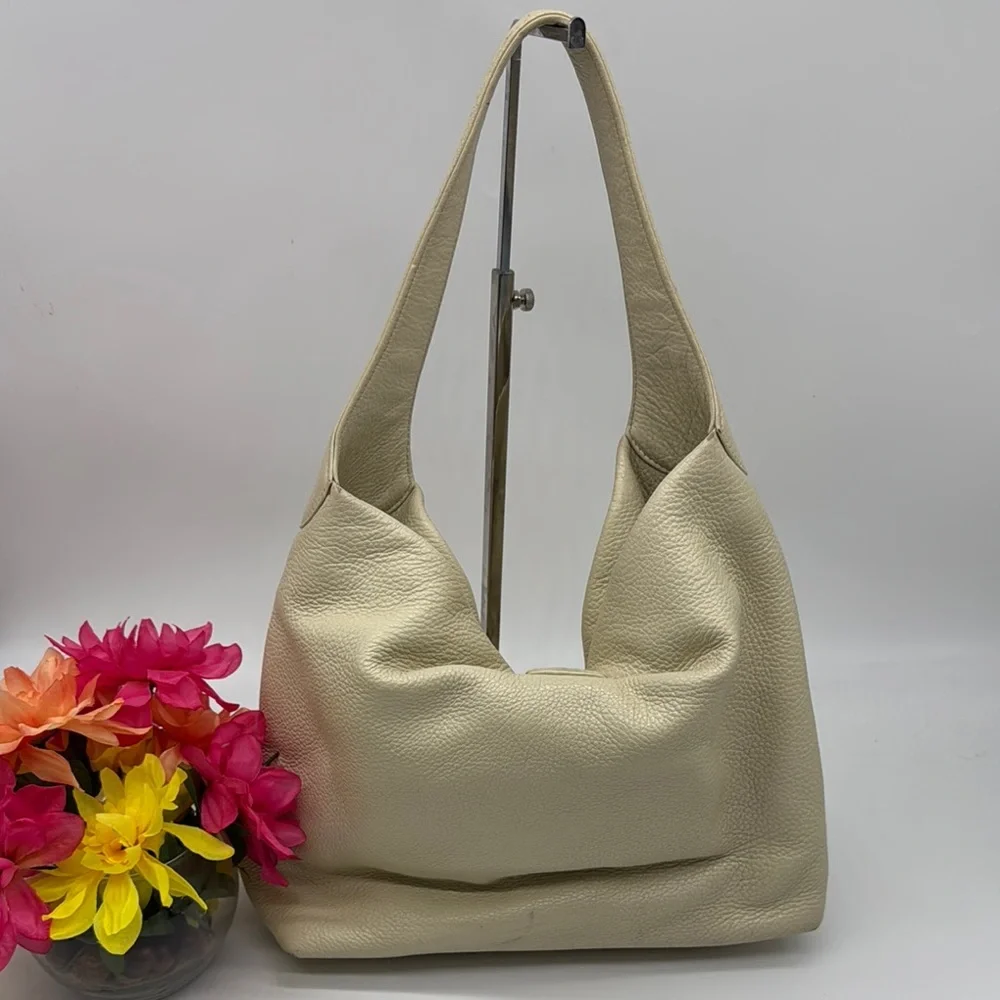Dooney & Bourke Vintage Elegant Cream Leather Women's Hobo Bag DB7882